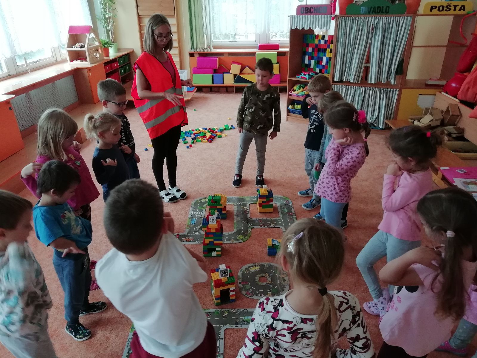 obrázek zpráva V oranžovém klíčku začal projekt Malá technická univerzita